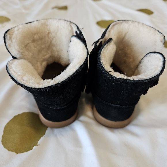 UGG Keelan Boots size 7 - Picture 8 of 8